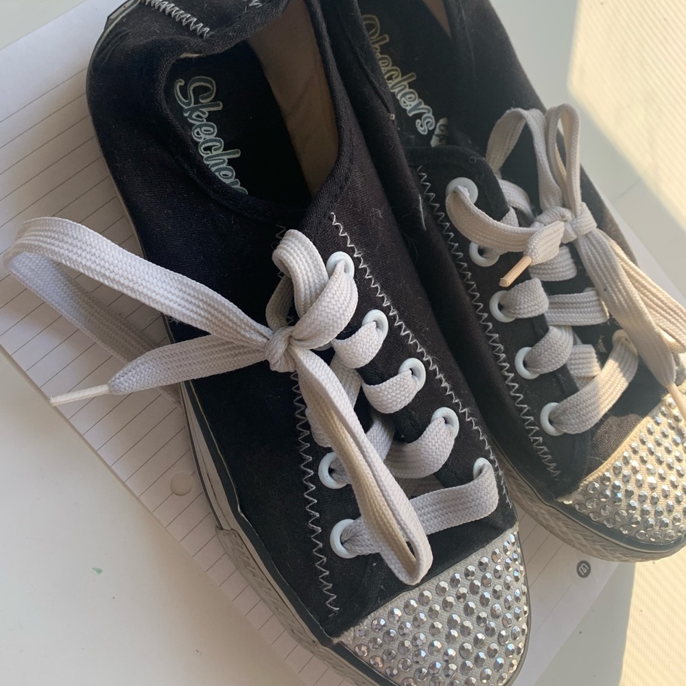 skechers sneakers